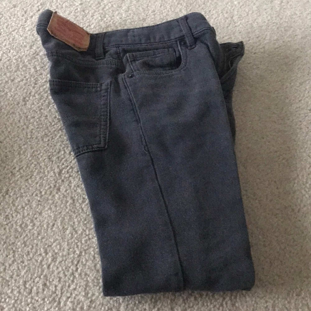🎄 🎁 Grey Levi jeans!